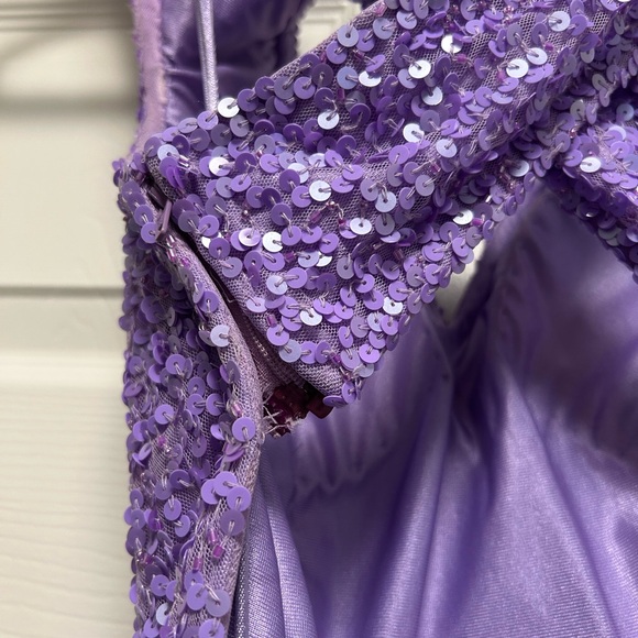 CUSTOM COLOR Ashley Lauren Lavender Sequin Open Back off-the-Shoulder Slit Gown - Picture 5 of 8